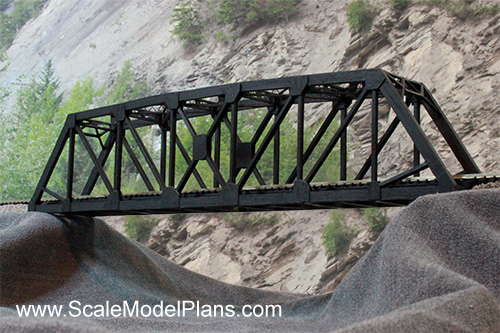 CN / CP truss bridge scale model